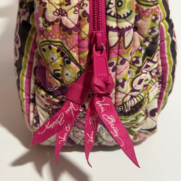 💐 Vera Bradley Duffel Bag Very Berry Paisley Quilted Retired Pattern Collectors - Picture 2 of 8